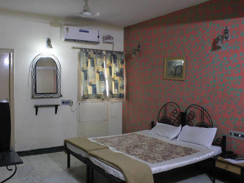 Utsav Hotel จ๊อดปูร์ ภายนอก รูปภาพ
